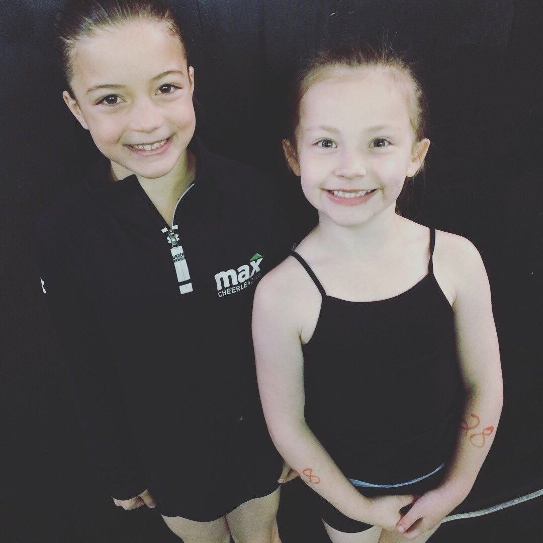 emj00_04's tweet photo. Round 1 of comp season tryouts ! #cheermom #cheerfam     #OGfrosties https://t.co/hcsxMURD52