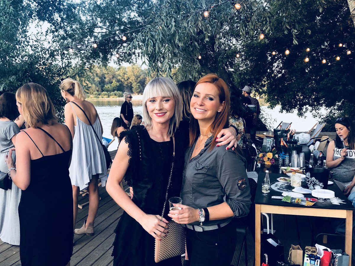 When two security divas (😉) meet this is how ideas rise 😊 Paula &amp; Paula #securities #cqure #gartner <a href="/Gartner_inc/">Gartner</a> #staycqure <a href="/CQUREAcademy/">CQURE Academy</a> #cybersecurity #friendship