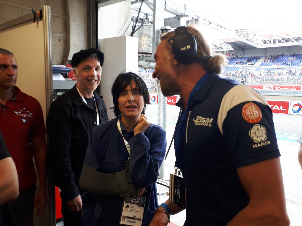 MecachromeMS's tweet photo. We had a special guest earlier in the Ginetta-Mecachrome garage earlier… Texas' Sharleen Spiteri! 

Une visite un peu spéciale dans le garage Ginetta-Mecachrome un peu plus tôt aujourd’hui…. Sharleen Spiteri, la chanteuse du groupe Texas ! 

#SayWhatYouWant #LeMans24 https://t.co/q3hFjzPepC