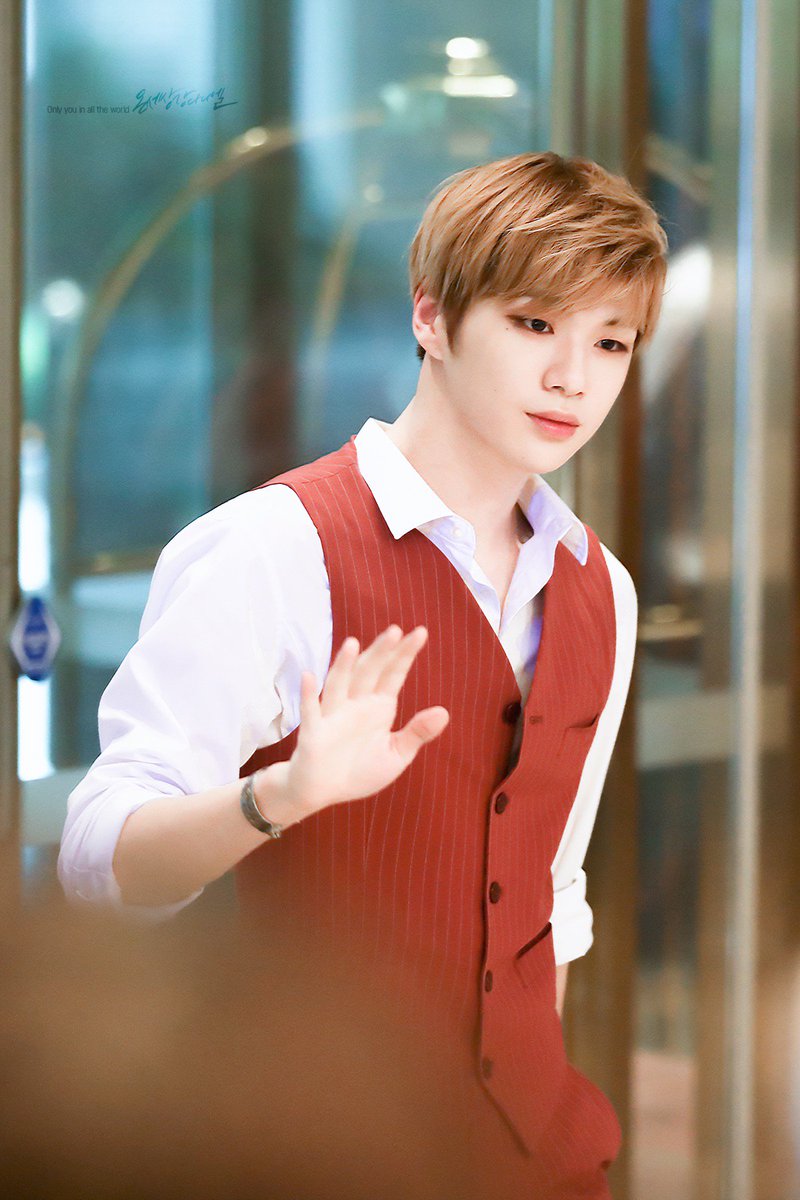 neztwt's tweet photo. Your never endings charming was enchanted me..
Your pretty words was amazed me..
Your thoughts was influenced me..
Your childish act was pleased me..
Your smile was healed me..
You,, one and only Artist Daniel K was so inspirational..
#KangDaniel #강다니엘 #OneYearOneThrone https://t.co/LsUmRirkXL