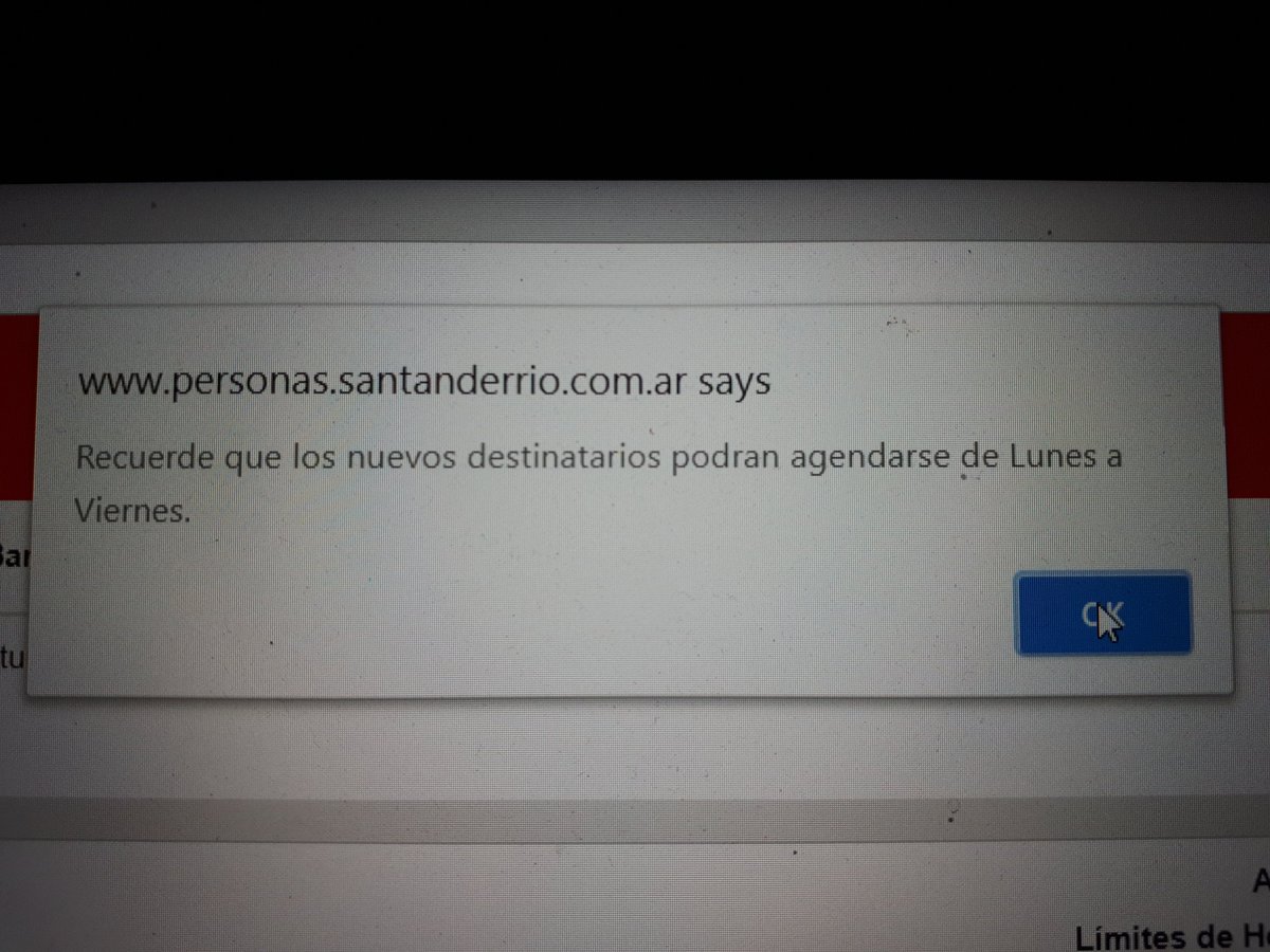 unlarrio's tweet photo. Hey @SantanderRio tienen problemas con el gremio de servidores o con el de apis que no les laburan los fines de semana? https://t.co/ErehIIXnBY