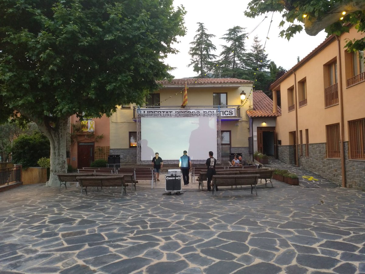 AjCampins's tweet photo. #Campins #liceualafresca33 https://t.co/eUzPV5Jxck