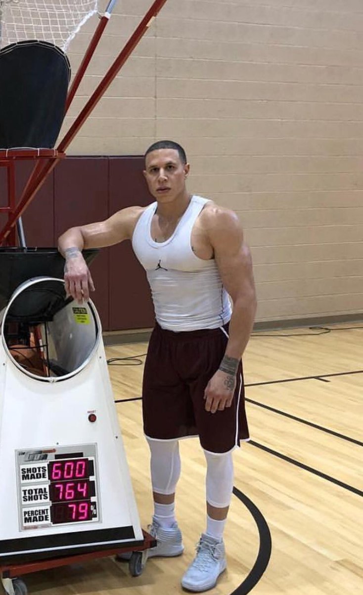 fscomedyhour's tweet photo. Come to the show tonight or we’re sending Mike Bibby after you https://t.co/bbs4qyrLWe