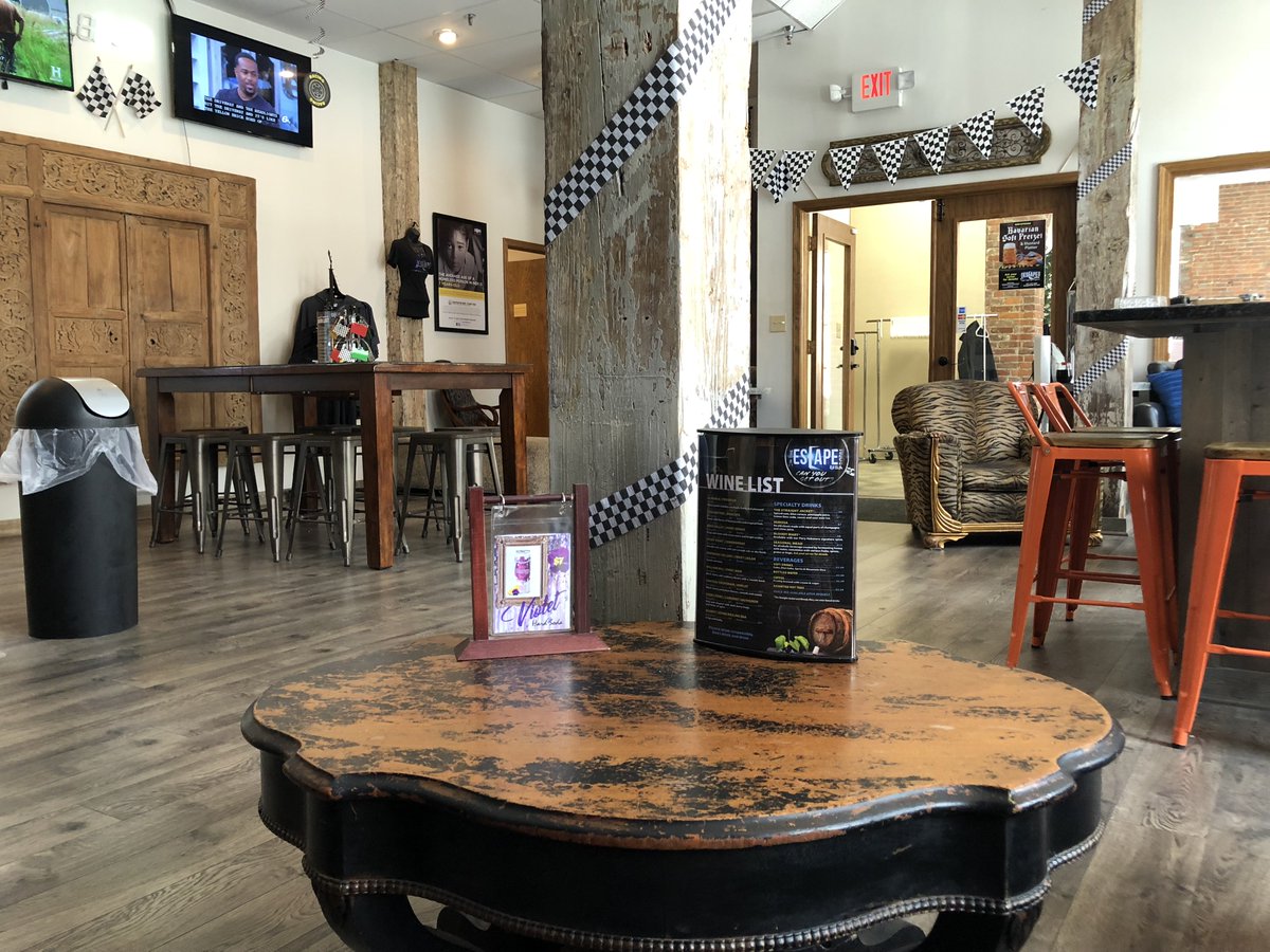 Escaperoomusa's tweet photo. With multiple lounges we can host any size group you'd like! #EscapeRoomFishers #EscapeRoomIndy https://t.co/qzCG6tleUH