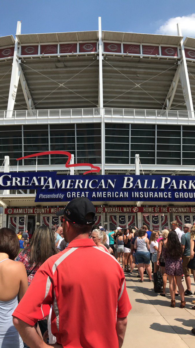 ang101577's tweet photo. Gonna be a long, hot wait but it’ll be worth it to see @MorganCWallen , @JonPardi , @SamHuntMusic and @LukeBryanOnline PIT BABY #WhatMakesYouCountryTour https://t.co/uifjetAeRM