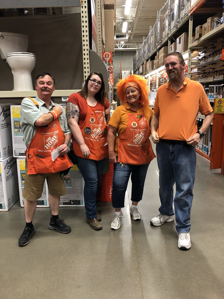 #ndhomedepotorangebloodedday2018 <a href="/Derek_WorthTHD/">Derek Worth</a> <a href="/DanielMooreTHD/">Daniel Moore</a> <a href="/THDTHEHODGE/">Tim Hodges</a>