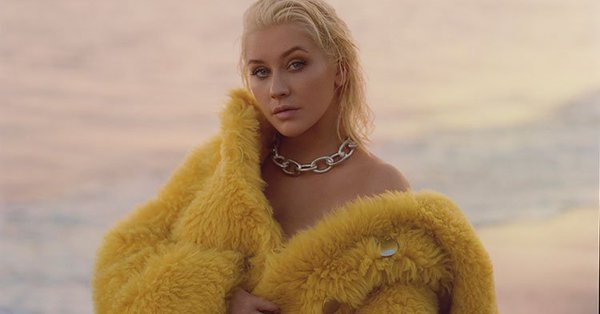 Pressparty's tweet photo. .@xtina only artist under 30 in Rolling Stone’s 100 greatest singers of all time list https://t.co/xPPV1WrAKz https://t.co/BZj332UYSv