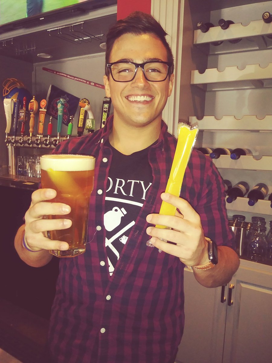 📣🍺 Introducing the #SpaceCadet. (No not Sean) IT'S TONIGHTS DRINK SPECIAL! A tall #SpaceDust #IPA , served with a popsicle (in or out) to help you cool off from this long hot week! Grab yourself one tonight for $8.50!!! #FamilyPizzaGrowl #CoolOff