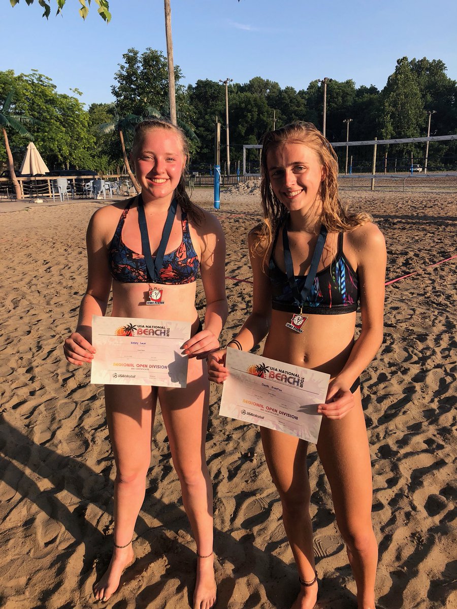 IowaRockets's tweet photo. Congratulations to Iowa Rockets Kelsey Law and @claire_overton_ who just won the #HawkeyeOpen and won their bid to Beach Nationals! ๐ฅ๐ฏโโ๏ธ๐
#BeachVolleyball #nationals #bid #sunandsand #iowa https://t.co/agFregDwdi