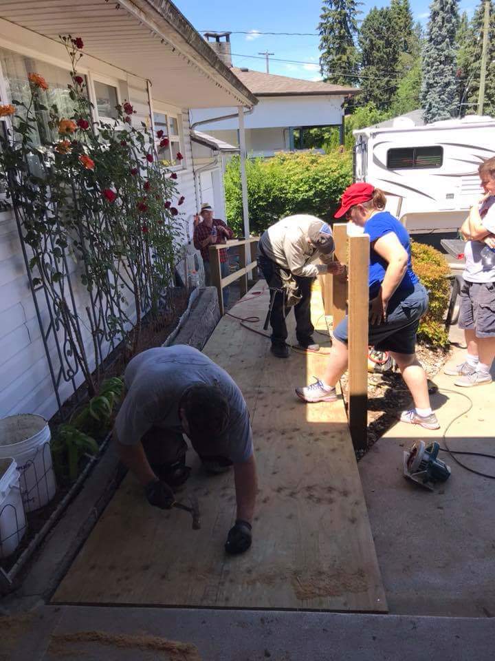 1stHaney's tweet image. Sometimes a #GoodTurn is helping one of your own. Scouter Ken will need to use a wheelchair♿, so some of our youth and other #Scouters got together and built him a new ramp! Thanks @HaneyBuilders for donating the materials! @scoutscanada #ScoutsDoStuff #Scouts #MapleRidge #YVR