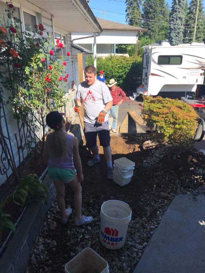 1stHaney's tweet image. Sometimes a #GoodTurn is helping one of your own. Scouter Ken will need to use a wheelchair♿, so some of our youth and other #Scouters got together and built him a new ramp! Thanks @HaneyBuilders for donating the materials! @scoutscanada #ScoutsDoStuff #Scouts #MapleRidge #YVR