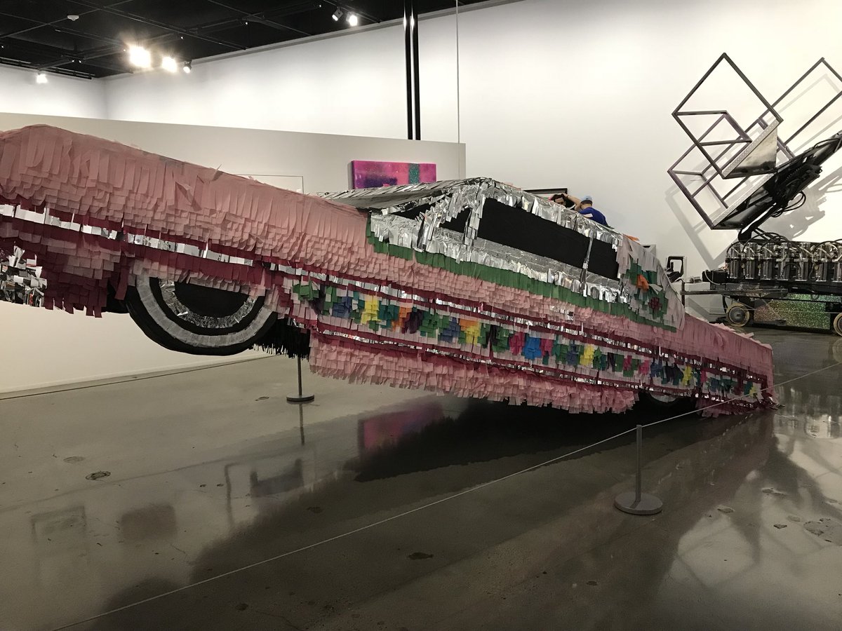 bluroostersj's tweet image. #lalife @Petersen_Museum #pinatapower