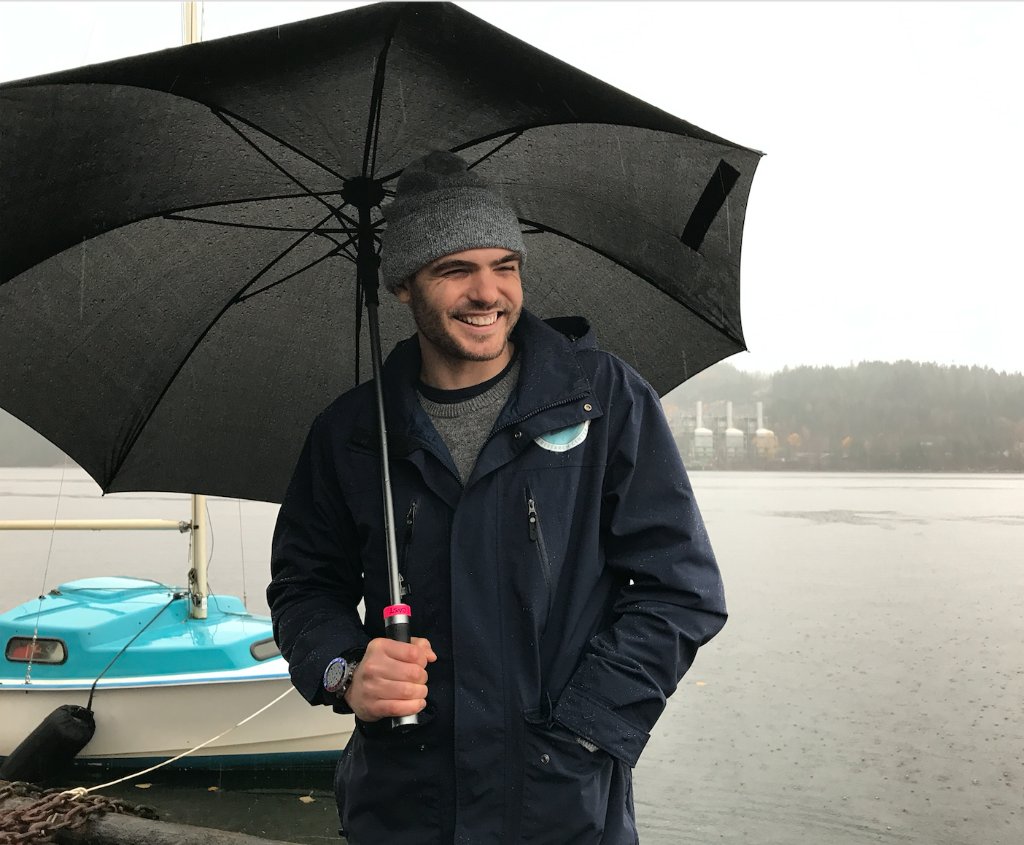 SirenTV's tweet photo. All smiles on set. Behind the scenes of #Siren. https://t.co/9tAu5Cs7lZ