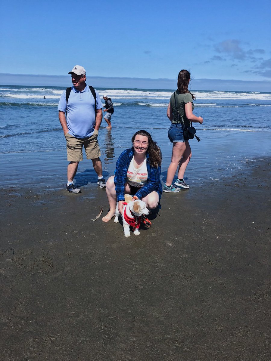 kprimm143's tweet image. Just another day at the beach with my baby 💕🐶

#CorgiCon #corgicon2018