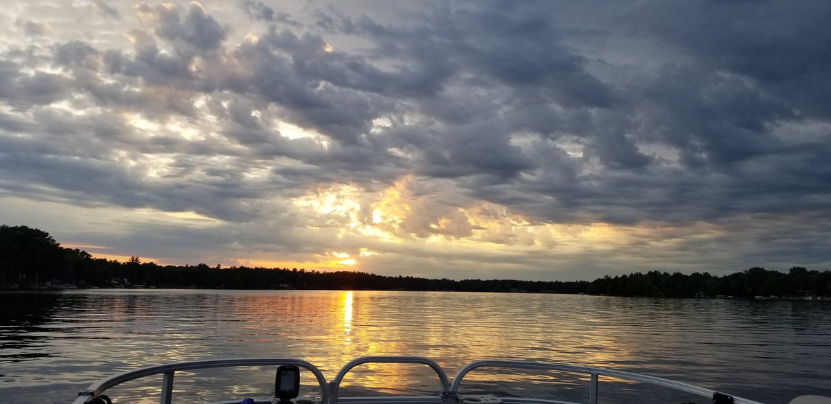 TackleWater's tweet photo. Loving life out on the lake.  
Sanford Lake, Michigan. https://t.co/hXnwyQWKLC