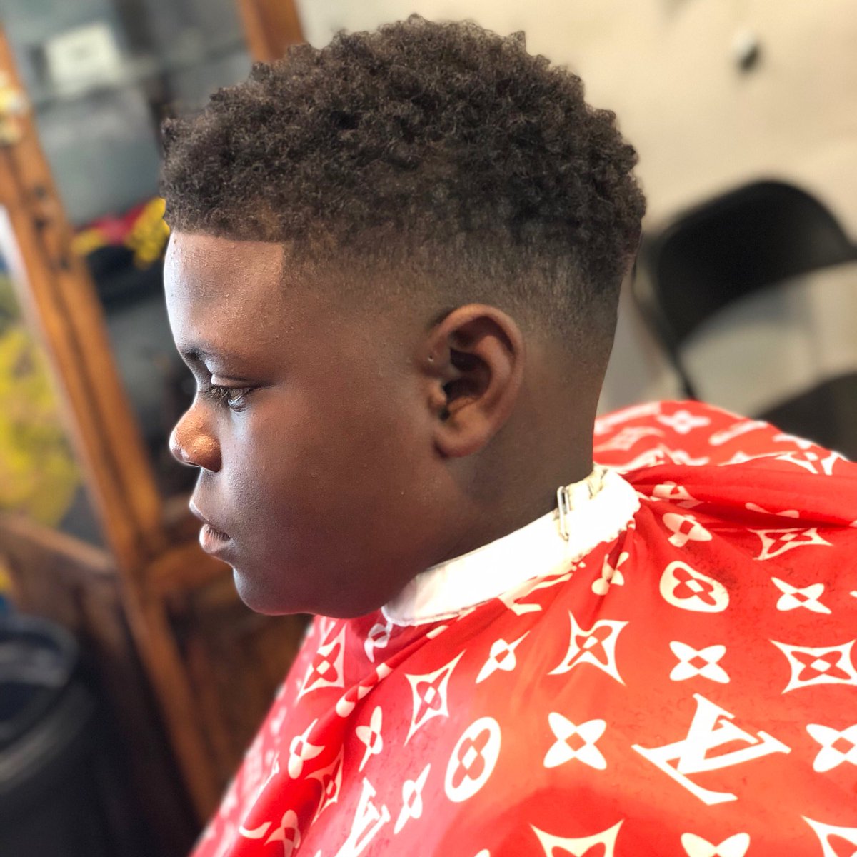 colecutzbrand's tweet photo. Fresh cuts given out daily link in bio ๐๐ฏ
#colecutz #ownyou #barber #fadedbycole #barberlife #art #artistlife #hair #haircut #chopped #blendplug #fadeplug #shapeupplug #barbering #barberingartist #barbershopconnect #colecutzbrand #houstonbarber #besthoustonbarber https://t.co/w8aUuIKHWt