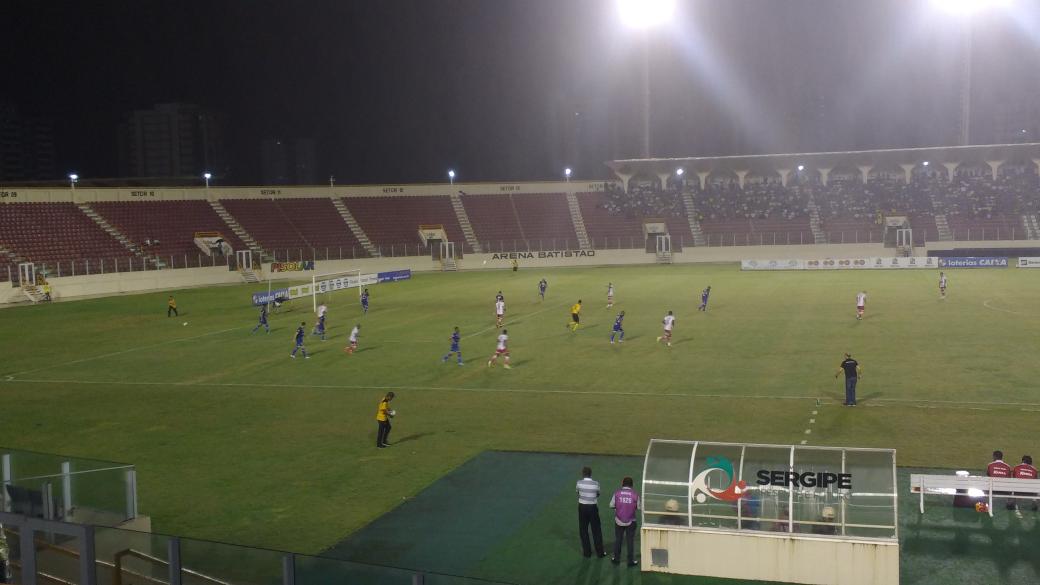 fsfsergipe's tweet photo. Confiança enfrentando neste momento a equipe do Juazeirense, pelo Campeonato Brasileiro da Série C, décima rodada. A equipe baiana segue vencendo por 1x0. Bora, Dragão! https://t.co/h5UKcYdlqZ