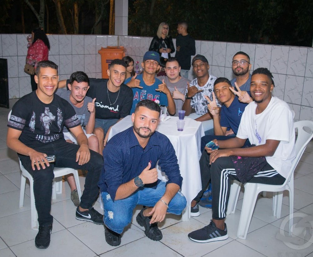 alexxcjr27's tweet photo. Noivado do mano Jhonatan.. #Fml27 https://t.co/qkuNOSBXzx