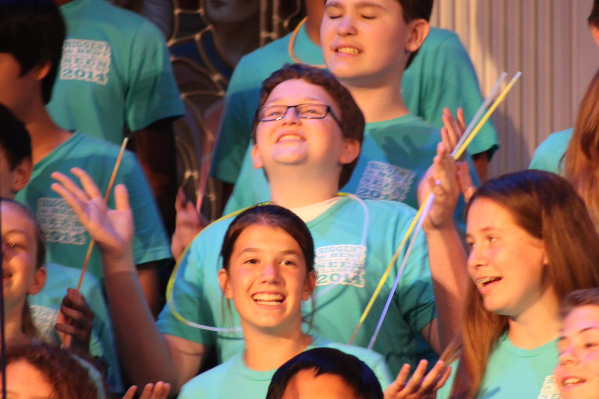 BernieDay's tweet image. Friends @ryanbu12