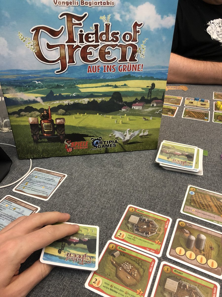 Krimimaster's tweet image. Auf ins Grüne! #fieldsofgreen mit @brettspielblog