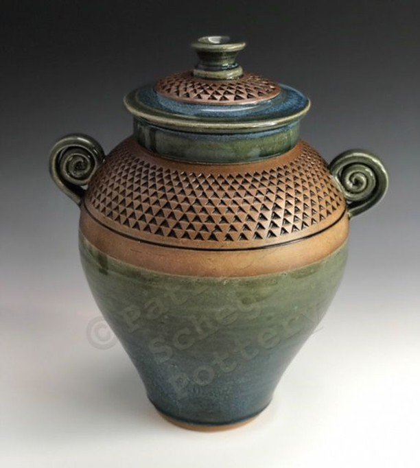 IMadeItMarket's tweet photo. Patrick Sheg Pottery creates functional and decorative wheel-thrown stoneware pottery including mugs, serving bowls, lidded jars, vases, utensil crocks, spoon rests, yarn bowls, berry bowls, and more! Get a pot at Squirrel Hill Night Market on June 23. https://t.co/gqAZwfZdJ6 https://t.co/5mxxzmXRwM