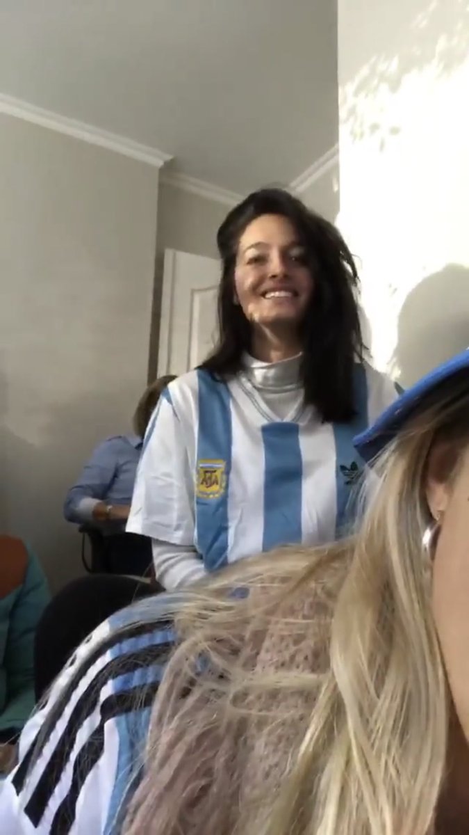 stayorun's tweet photo. rt a Oriana Sabatini futbolera para que ganemos el mundial 2018🇦🇷 https://t.co/lEkgMYHZUr