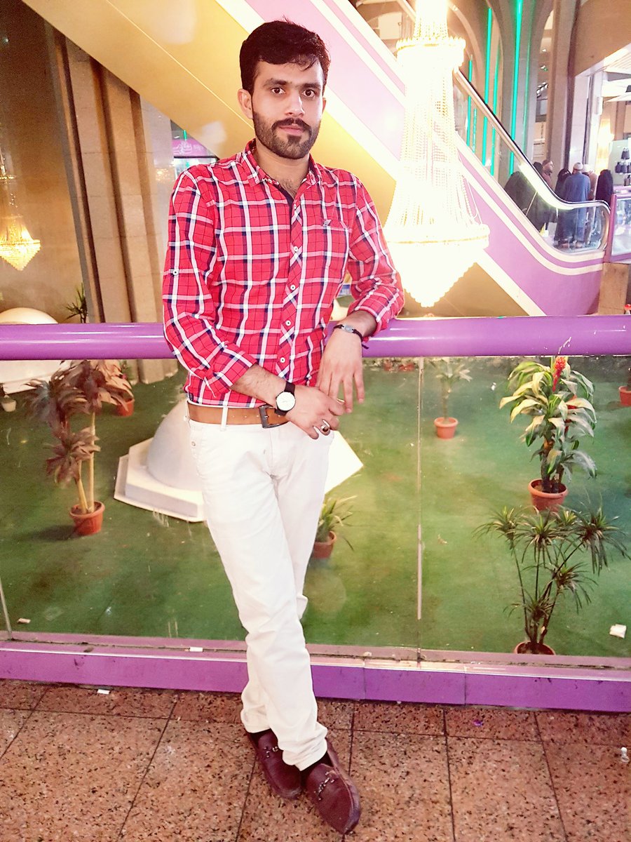 FARMAN44158283's tweet photo. Eid pic... https://t.co/VI7g42RHGT