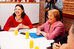 rbarriadillems's tweet photo. Gracias a @Barbara_figue y a la @Cutchile 1.000 trabajadores quedan sin pega por quiebra de @Maersk ...
Gracias también a las #MalasReformas de @mbachelet ...
Al #Socialismo le encanta repartir lo que es de todos o lo que es de otros. https://t.co/ZWPl6HQWVC