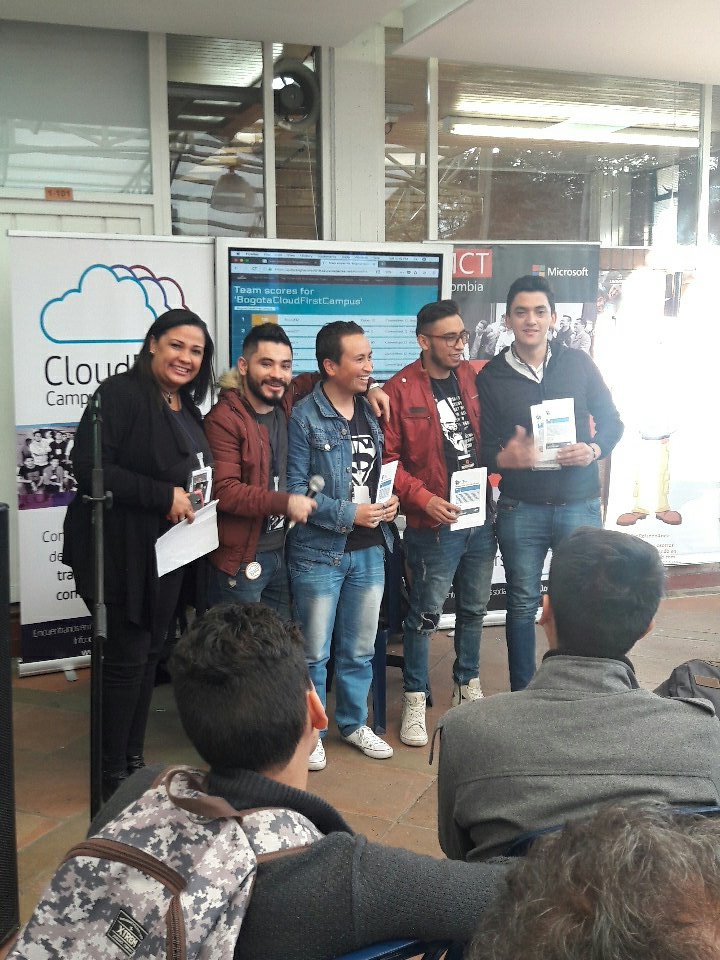 GTNetColombia's tweet photo. Entrega del Premio @GTNetColombia del 1er Lugar #GDBC #CloudFirstCamp #WomenDevOps @msftcolombia @caroprensa @msdevcol https://t.co/XoWDmYweUP