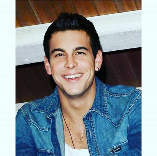 HMariocasas's tweet photo. 📷"Mario en la rueda de prensa de #elbarco " #mariocasas @mario_casas_ https://t.co/Xx5WpkNgbk