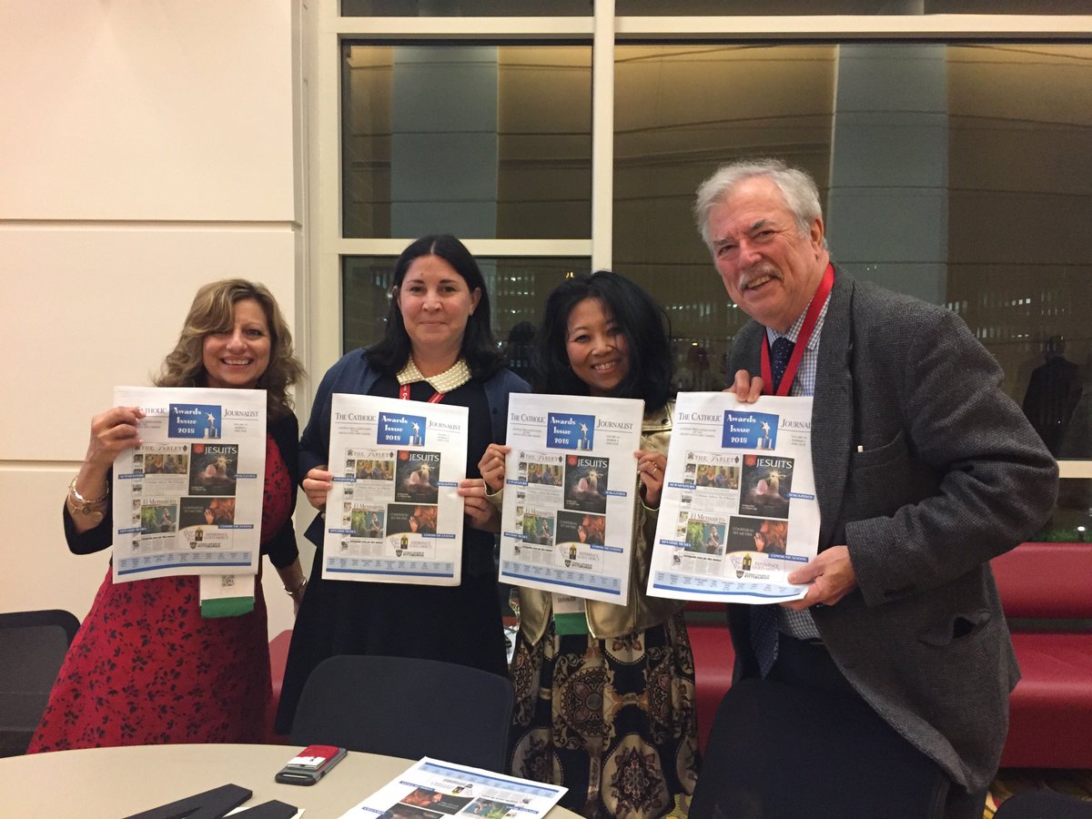 DeSalesMedia's tweet photo. Congratulations to DSMG team! 41 awards at the 2018 @CatholicPress #CMCTitletown, incl Newspaper of the Year @TabletNewspaper @ewilkinson_ed & Spanish Editor of the Year @JorgeIDominguez @NuestraVozDOB. Many thanks to gracious host @thecompassnews @GreenBayDiocese https://t.co/Ozl63xmiK3