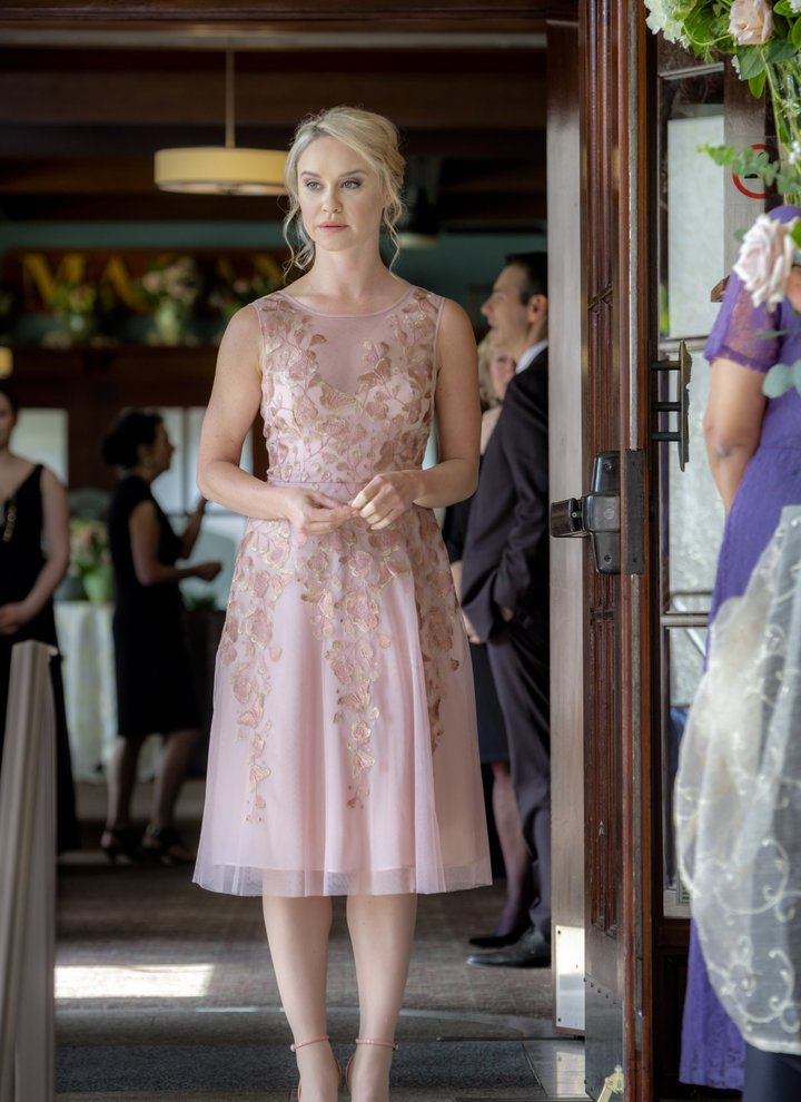 FindingDebra2's tweet image. TUNE IN to the world premiere of @hallmarkchannel #JuneWeddings “Love at First Dance” Premiering TONIGHT at 9pm/8c! --&amp;gt; findingdebra.com/hallmark-chann… #ad #LoveatFirstDance