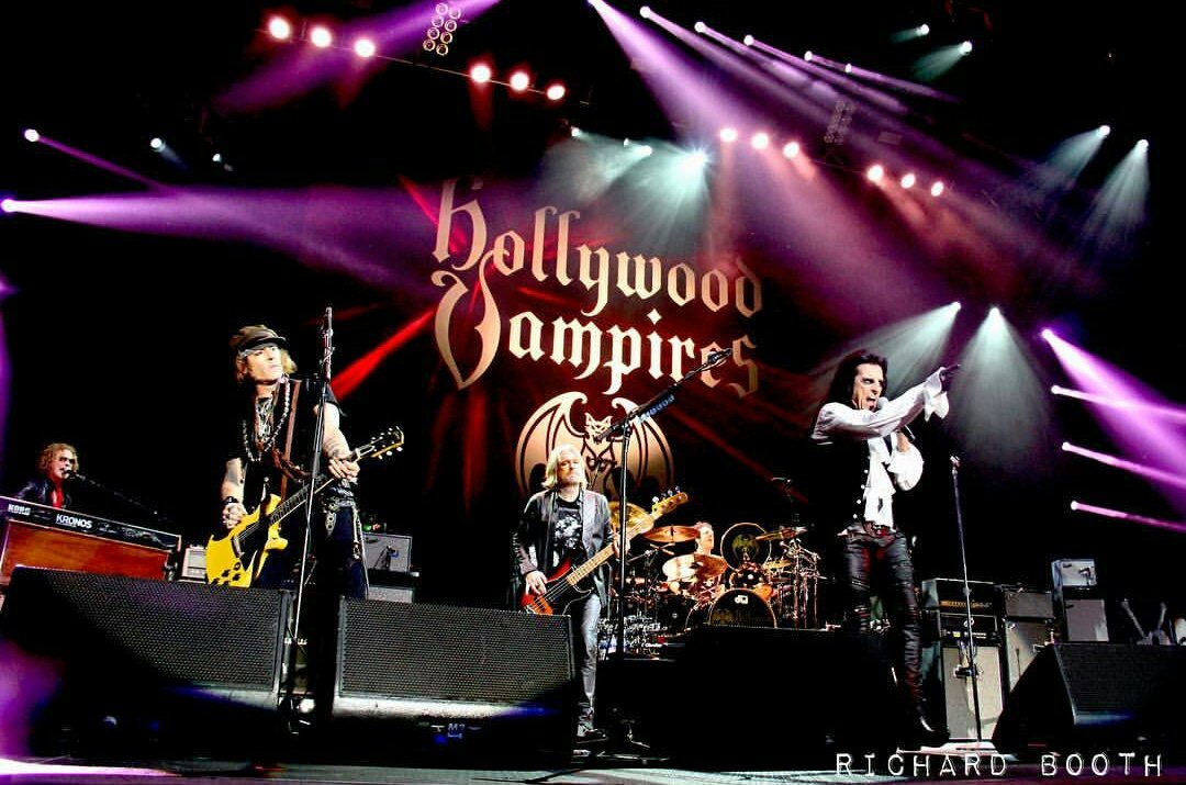 maddepphead's tweet photo. #JohnnyDepp on stage in Birmingham, UK with the @hollywoodvamps (June 16) 🔥 
(📸 by richbooth72 IG) https://t.co/ZZVwClaOUh