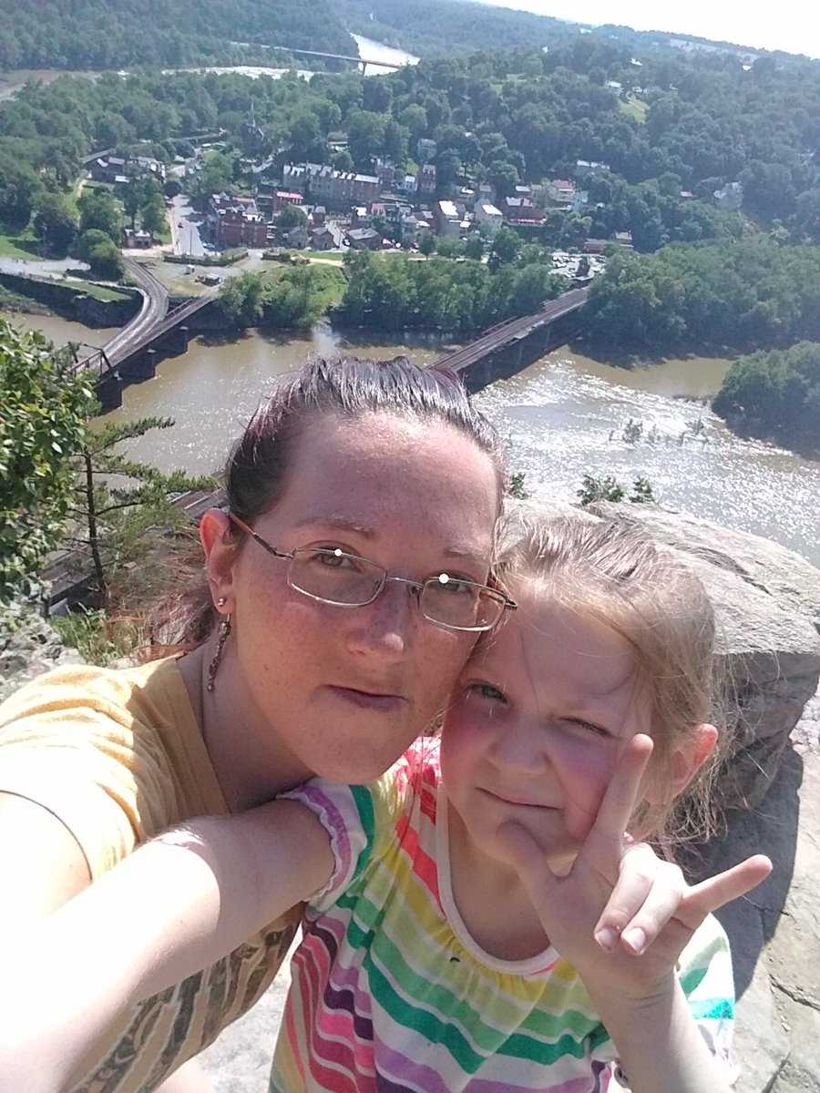 anteriawrites's tweet image. We hiked a mountain today
#harpersferry #cliffview