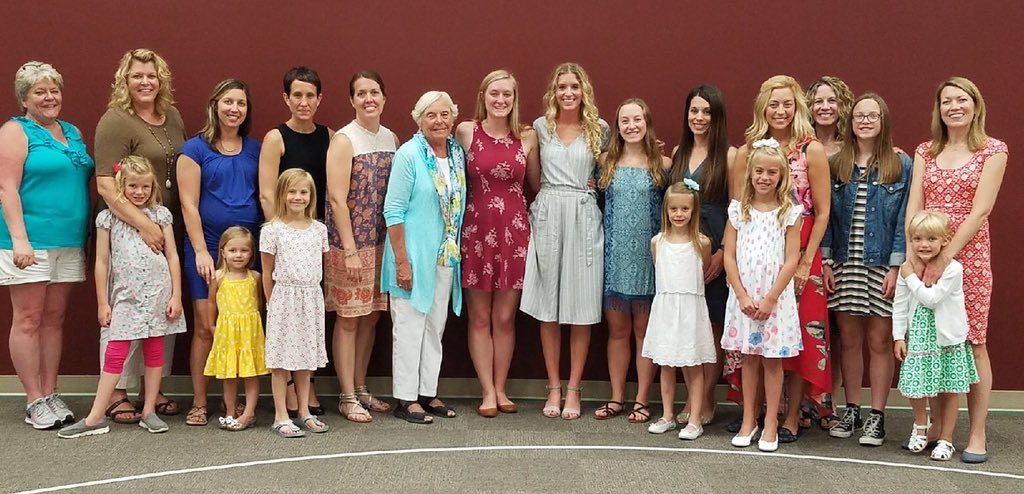 LeibhamFamily's tweet photo. Tess Leibham Bridal Shower.. Leibham Ladies..
#leibhamweddding18
#family
@TLeibham https://t.co/q3AuZWYyDh