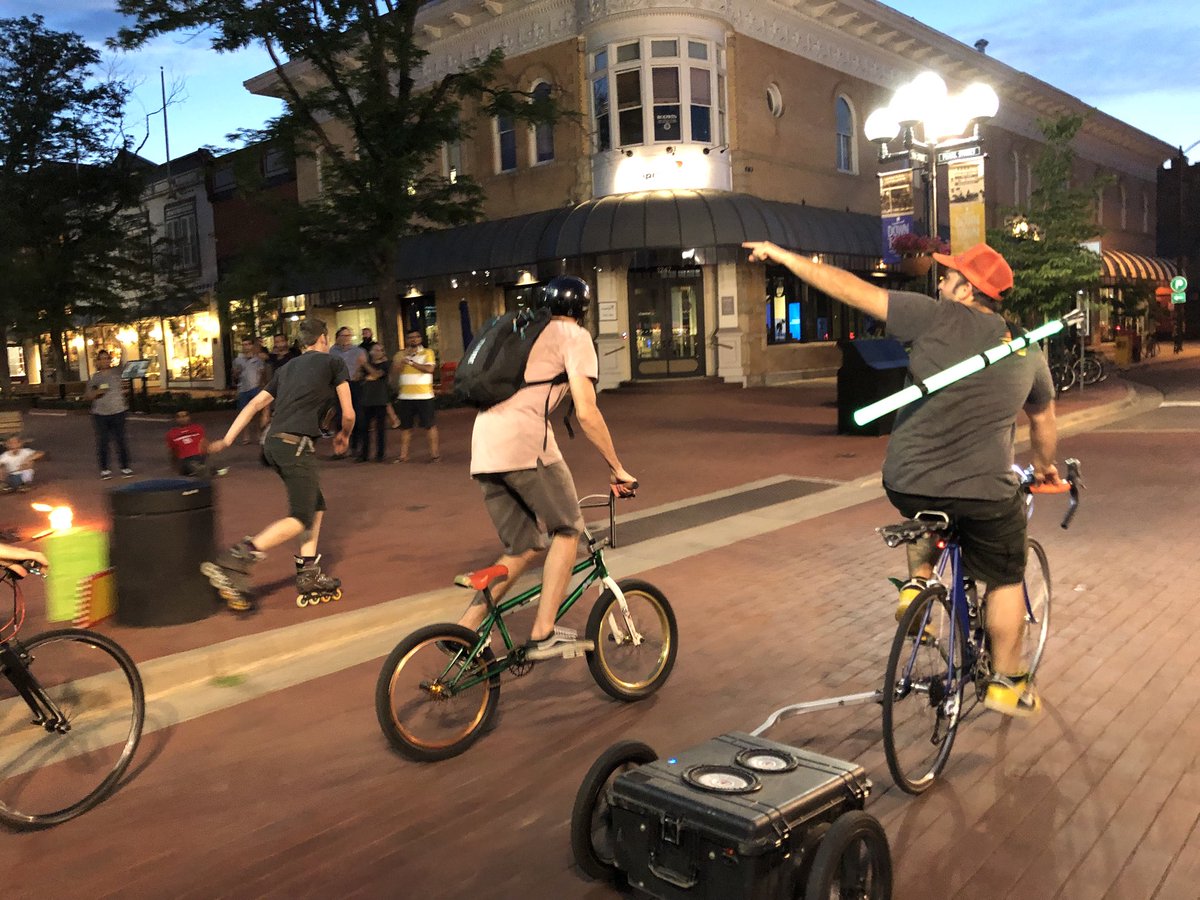 boulderbikenite's tweet photo. Riding around town on Thursday nights https://t.co/VmEx6eGc1M