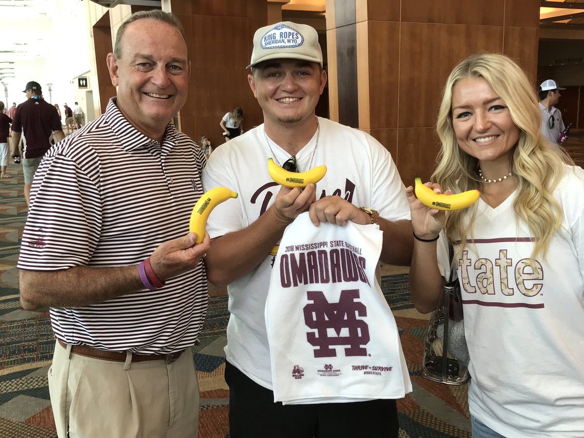 alumnidawg's tweet photo. Look who is here to cheer on the @HailStateBB team! It’s all about FAMILY at @msstate! #HaiIState #WeRingTrue #MsStateAlumni https://t.co/fVzATTZsdB