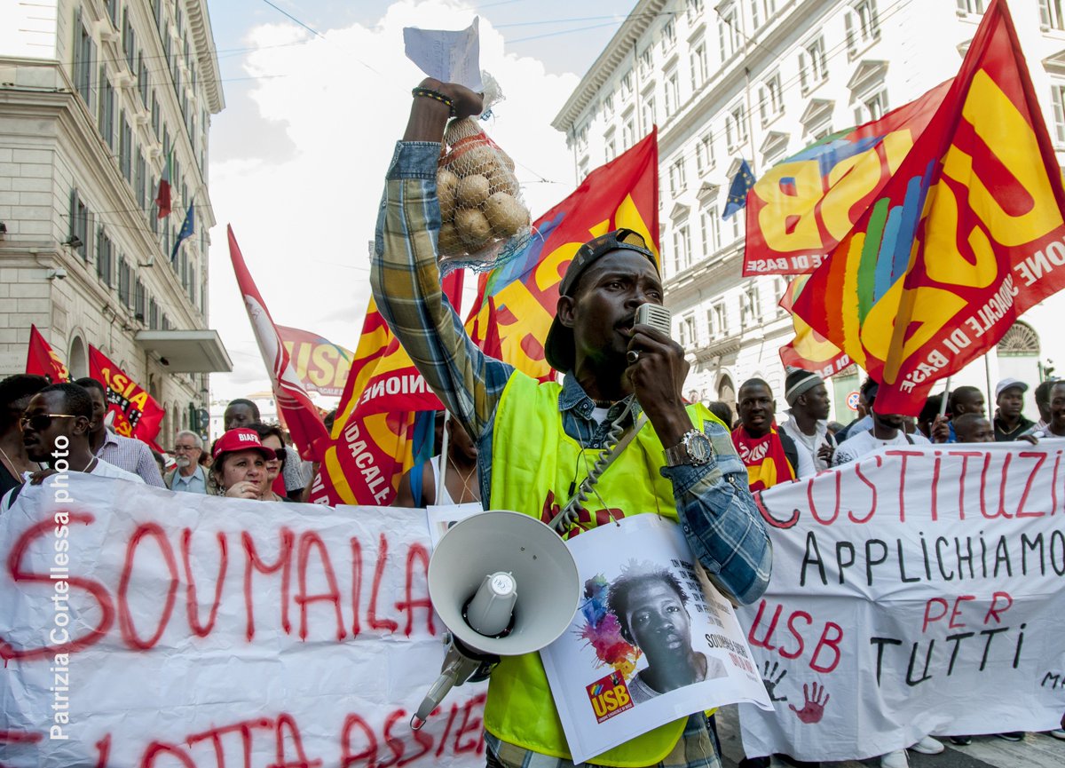 patcor62's tweet photo. Roma, 16 giugno - #primaglisfruttati @usbsindacato #SackoSoumayla #lavoro #diritti #23G @ZUMApress https://t.co/w80fjEt0zE