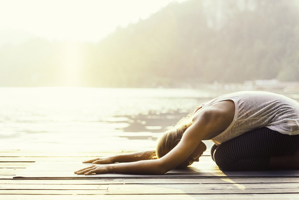 runnersworld's tweet photo. 5 stretches that will finally ease your lower-back pain: https://t.co/pTbFTEHali https://t.co/x2j5X3WMna