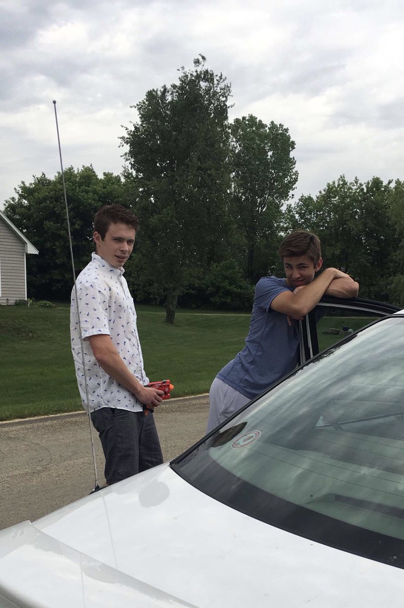 ScottsTotsNerf's tweet photo. Alex Vagle of @ScottsTotsNerf gives it to Nick Smetana of @HighOnDartsNerf with one pump @StillyNerf https://t.co/bNCjAgx86W