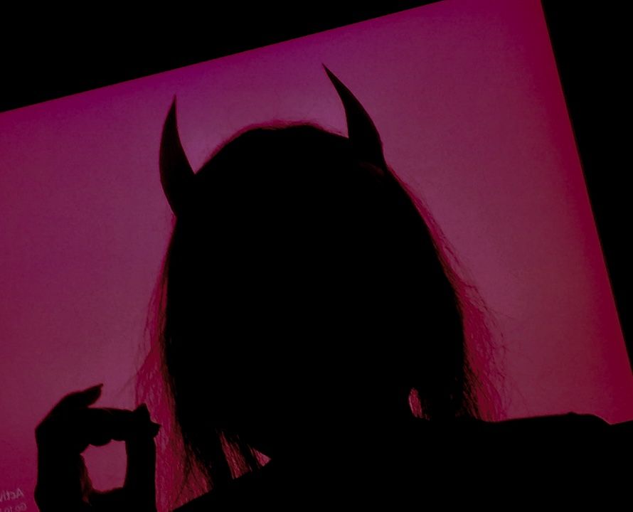 HalterFall's tweet photo. " Sometimes things don't αℓωαуѕ go as ρℓαииє∂."

• 6+ years of rp 
• Ships w/ chem
• Selective (in a way)
• Open Dms
~~~~~~~~~~~~~~
▪Succubus
▪ Age is 19
▪Bi

》 #OpenRp #FantasyRp #DetailedRp #SemiDeatailedRp 《 https://t.co/9rFX5LovQR
