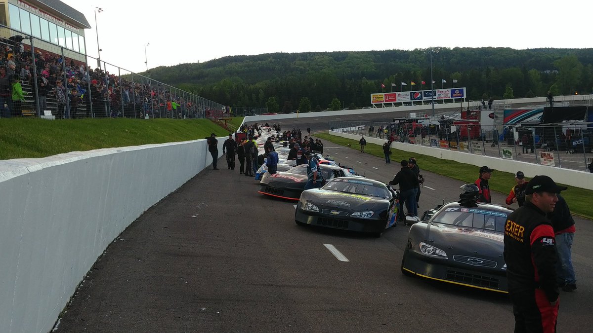 Riverside_NS's tweet photo. Here we go!! Driver Intros for the #RonMac150. 27 cars getting ready to take the green! https://t.co/ixlRTHNFQH