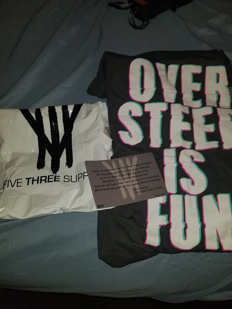 ajriivera's tweet photo. @EvanShanks @victoriashanks_  @FiveThreeSupply  i just got it 🔥💯😎#fivethreesupply https://t.co/WEJkTL5Z8X
