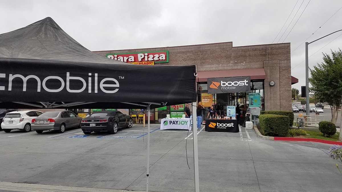 #GrandOpening with #OneStopMobile!  Support those who support you!  @KeilaSpg <a href="/DennisDesmith/">Dennis DeSmith</a> <a href="/MarkDahlquist/">Mark Dahlquist</a>