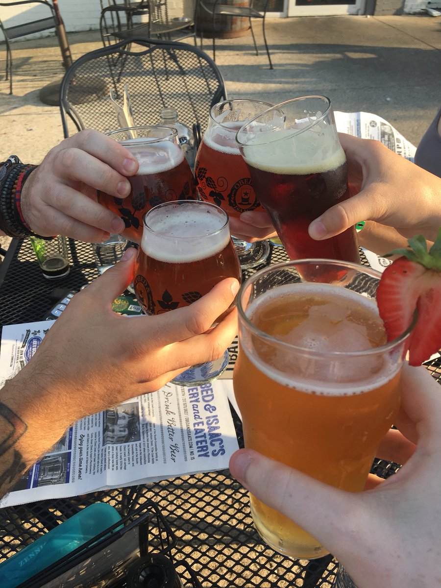 WhiskeyShadows's tweet photo. Stopped in for dinner- Springfield, we like you already! https://t.co/mFJav5OrF5