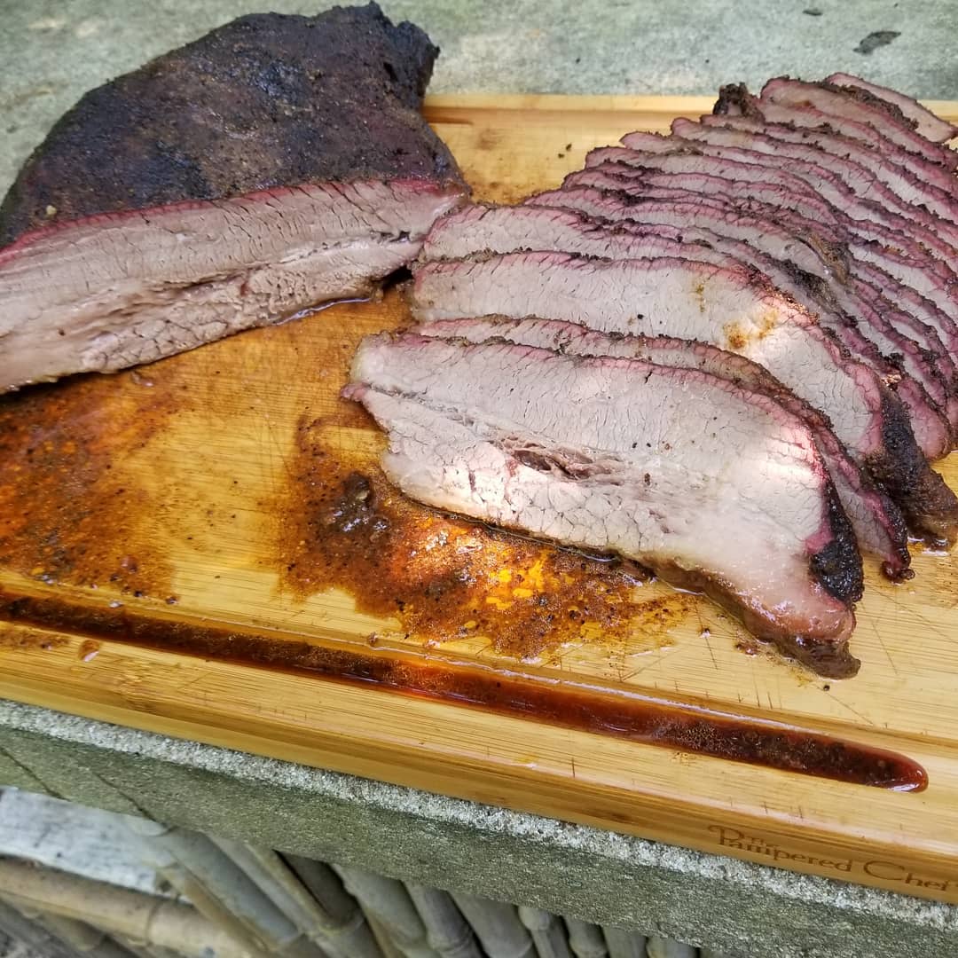 blaztical's tweet photo. This brisket turned out amazing. Everybody loved it, maybe this business will work out after all. #BBQ #bbqlife #brisket #madjsbbq https://t.co/y4WcDnW57g