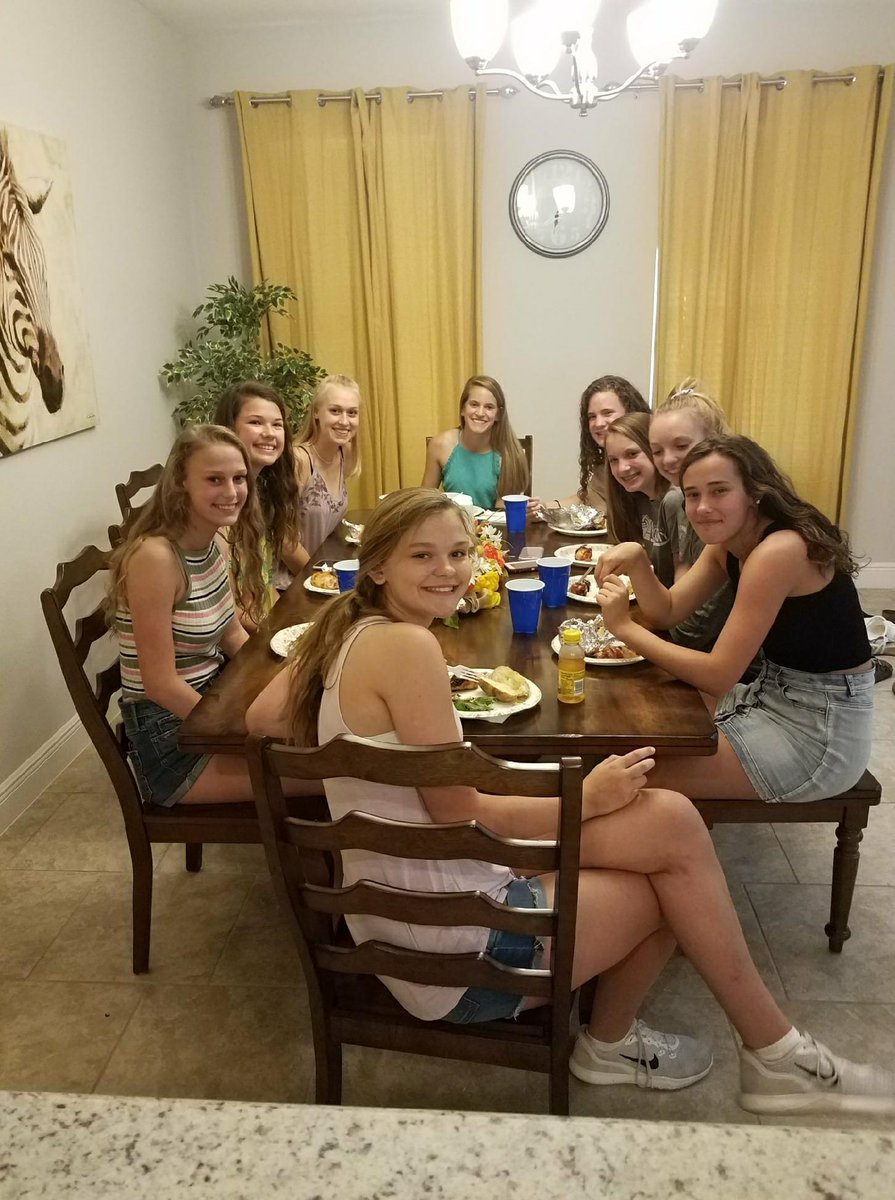 WIVBAcademy's tweet photo. 15 Black met up tonight for a yummy team dinner before Day 1 at AAU Nationals in Orlando!! #nationals #finalhurrah #AcadeFam https://t.co/lbbRX2ndwH