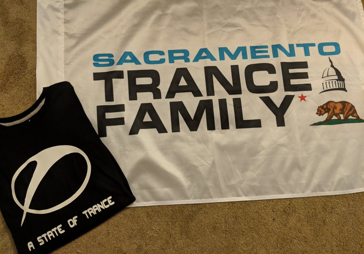 Zhaou_76038's tweet photo. See you tonight @rubenderonde @arminvanbuuren @DaunGiventi #signmyflag #sf #billgraham #asot #AStateOfTrance xoxo ๐๐ https://t.co/2wFzdP68Gx
