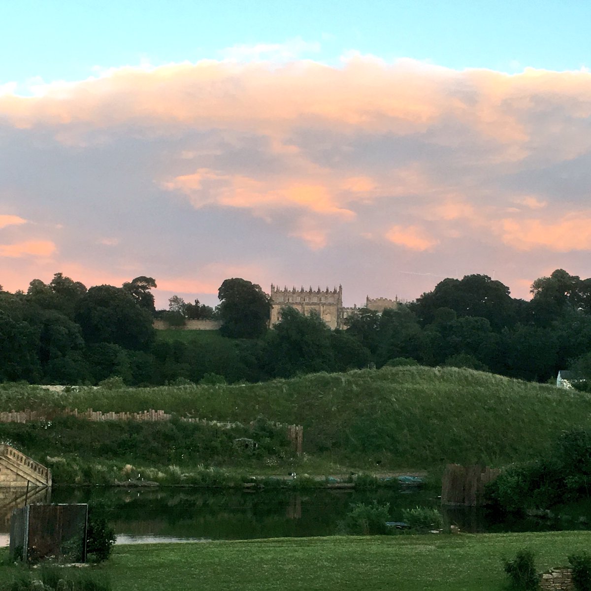 debsharratt's tweet photo. Itโs not everyday you get to sit next to Jonathan Ruffer and watch his show!
Every single person was amazing ... and the animals. Blown away for the second time by @kynrenuk #kynren #EpicTaleOfEngland #2000yearsofhistory #durham #bishopauckland @MyBoysClub #pressnight https://t.co/sRBUIBdw1Q