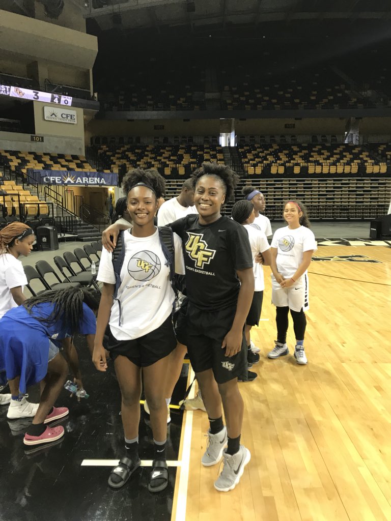 jania_james's tweet photo. Been awhile since I've been on the court with my sis @x3_iHoop and I also wanna thank UCF Women's Basketball for helping me better my game @UCF_WBB 💪🏽 https://t.co/ZslBNIUore
